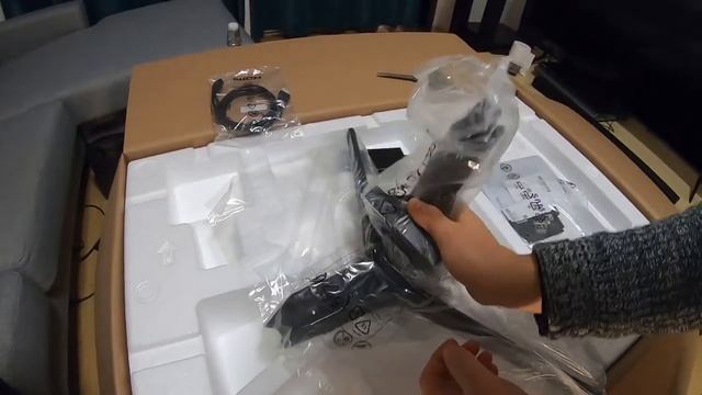Curved Samsung 32", LC32R500FHEXXY(Unboxing) смотреть онлайн