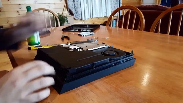 How to Properly Clean Dust Out of a PS4 смотреть онлайн