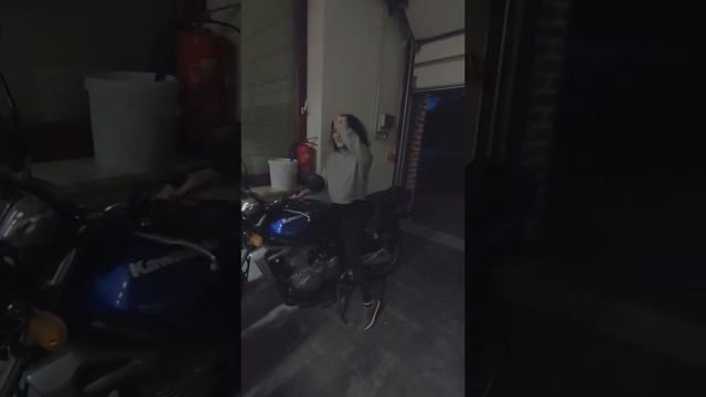 Покупаем мотоцикл в Германии и сами его ремонтируем смотреть онлайн