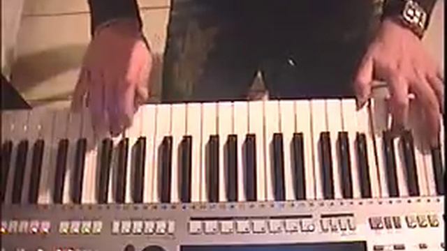 MEDLEY DISCO YAMAHA PSR S910 PETRY GILLES смотреть онлайн