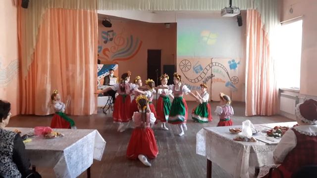 Королевы урожая традиционный немецкий танец смотреть онлайн