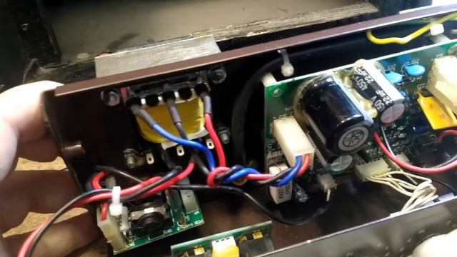 LANEY CUB 8 repair смотреть онлайн
