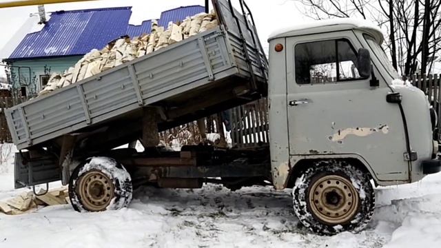 УАЗ самосвал испытуемый кучей пинокиумов