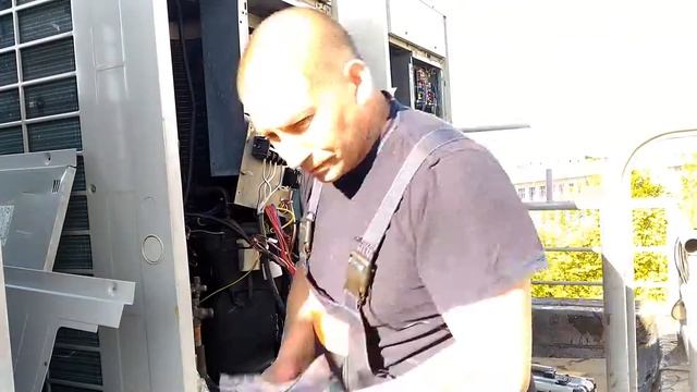 Замена компрессора Daikin VRV-3 + плата. смотреть онлайн