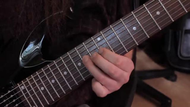 Autumn Leaves on a 7-String Guitar смотреть онлайн