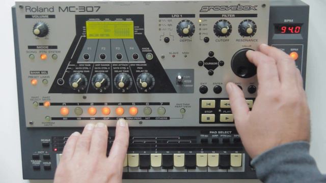 Pattern Roulette #4 Roland mc307 Groovebox - G Funk 3 смотреть онлайн