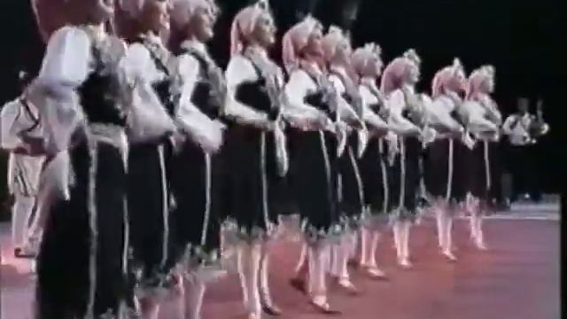 28 NAZIOARTEKO FOLKLORE JAIALDIA BULGARIA 2002 NAIDEN KIROV смотреть онлайн