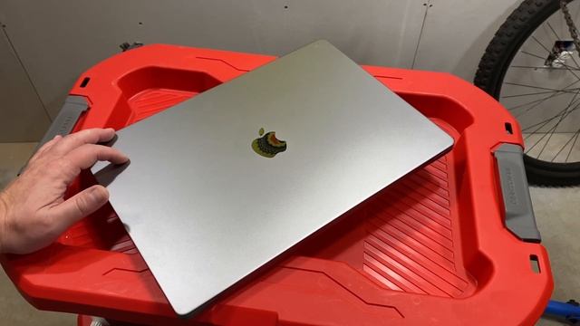 HORRIBLE M1 PRO MacBook Pro Experience - and why I went with the M2 Max MacBook Pro for 2023 смотреть онлайн