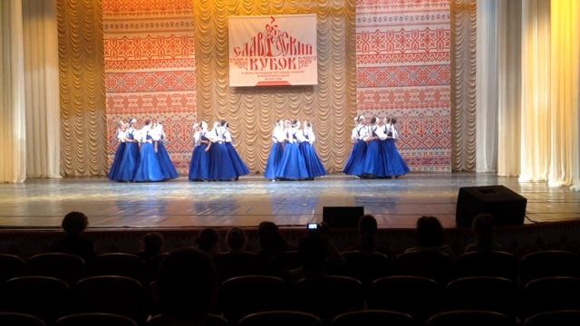 Хоровод. Ансамбль "Северные узоры" г.Лодейное Поле смотреть онлайн