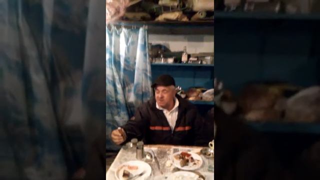 в гараже Анатолия Сергеевича всегда весело смотреть онлайн