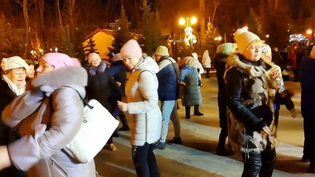 Подруга Танцы в парке Горького Харьков Январь 2022 смотреть онлайн