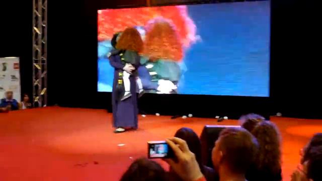 Храбрая сердцем на сцене смотреть онлайн