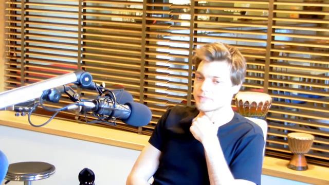 Гитарист Сергей Табачников на RADIO IMAGINE смотреть онлайн