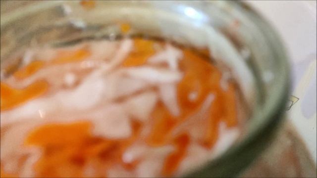Капуста с сахаром, закусь под самогон и водочку..wmv смотреть онлайн