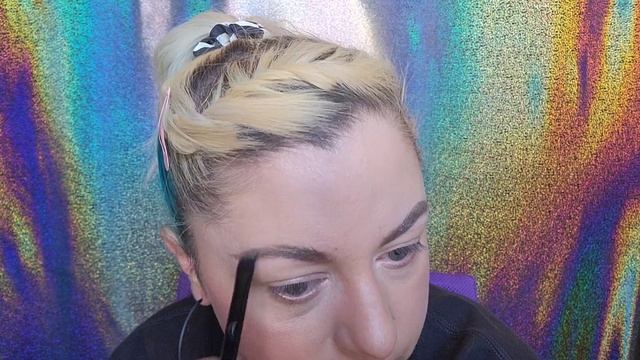 Anastasia Beverly Hills Brow Freeze *First impression * plus mini brow tutorial.? смотреть онлайн