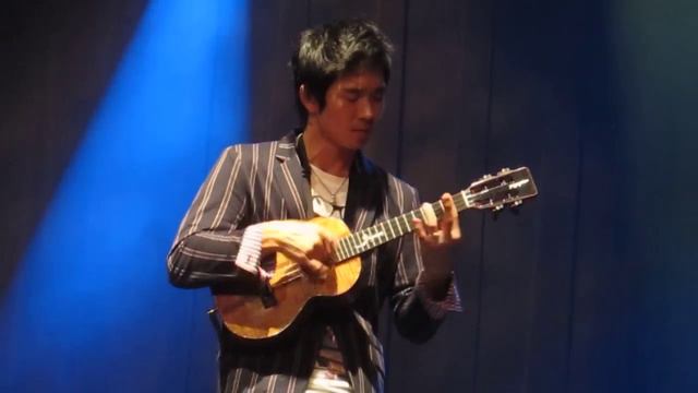 Jake Shimabukuro: Blue Roses Falling; NYC November 2011 смотреть онлайн