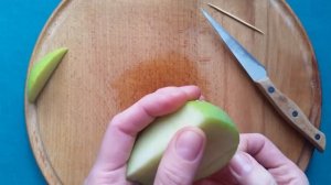 Украшение из яблока. Как красиво нарезать яблоко...