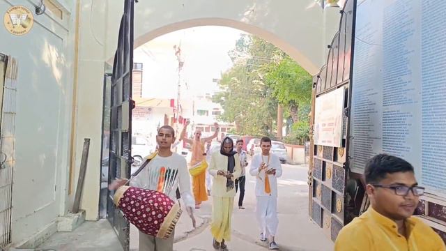 Харинама в Праяградже, 22.10.2023 / Harinama in Prayagraj, 10/22/2023 смотреть онлайн