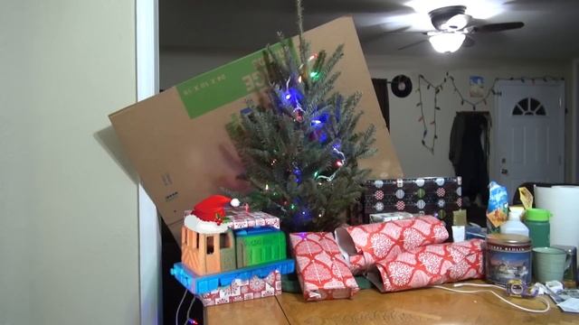 The DieselDucy Show: The truth about Santa Claus and the strangest Christmas gift смотреть онлайн