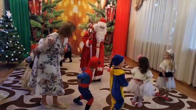 Новорічне свято група "Малятко" смотреть онлайн