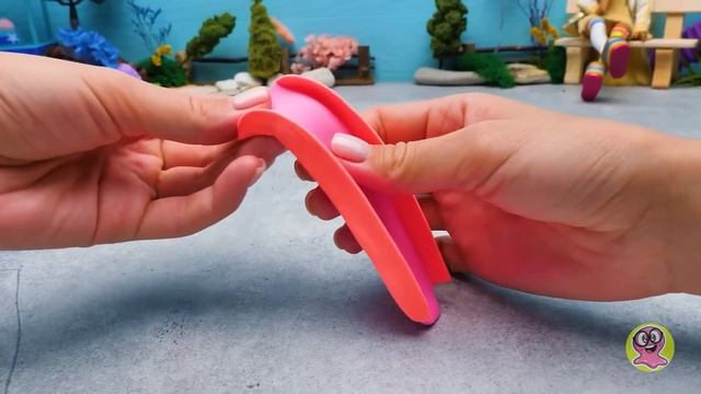 Вашим куклам понравится эта воздушная игровая площадка из пластилина! смотреть онлайн