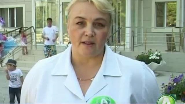 Мечтали о дочери -- родилась сразу тройня девочек