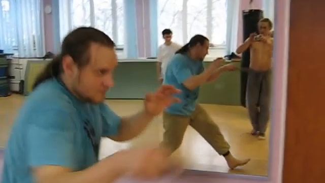сапсан... психология на тренировке - ножевой бой.wmv смотреть онлайн