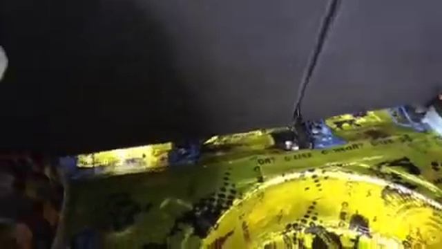 Шумно было в салоне моего Рено Сандеро, было решено решать проблему радикально смотреть онлайн