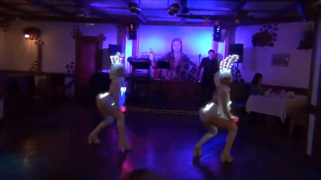 Световое шоу. Зайчики в шортиках. смотреть онлайн