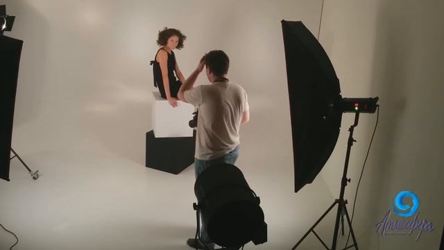 Бекстейдж с фотосессии Наталии Интяпиной в студии "Атмосфера" смотреть онлайн