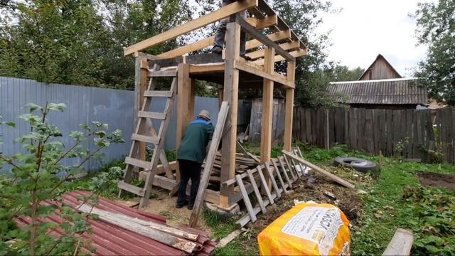 УТЕПЛЯЕМ ПОТОЛОК КУРЯТНИКА/ЗАКРЫВАЕМ КРЫШУ НА КУРЯТНИК ПРОФНАСТИЛОМ смотреть онлайн
