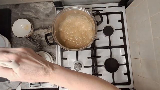 Сгущенка -домашняя и очень вкусная. Со вкусом ириски)))😋👍 смотреть онлайн