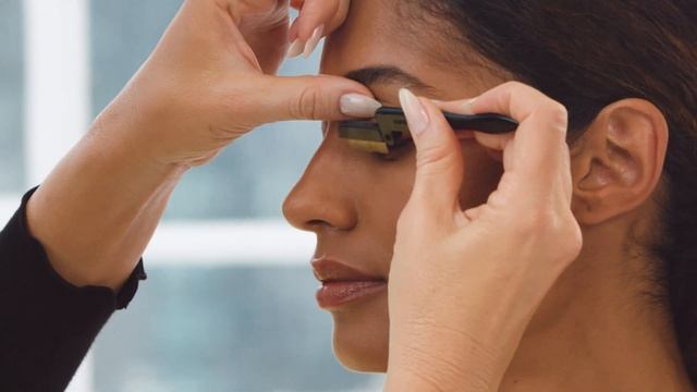 Tweezerman x Mary Phillips ProMaster Lash Maintenance смотреть онлайн