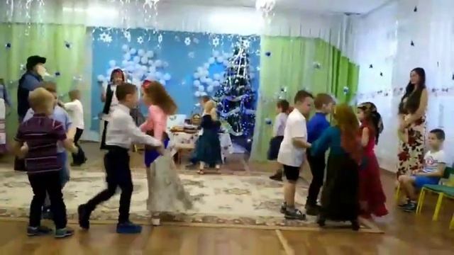 Утренник в детском саду "Коляды" смотреть онлайн