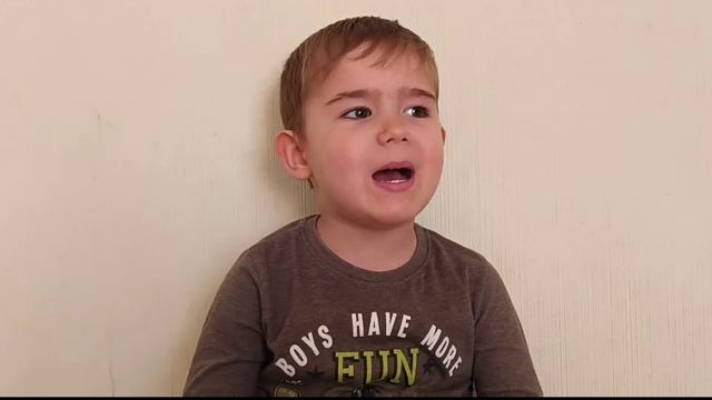 Филипп выучил стишок на праздник Пасхи...(3 годика) смотреть онлайн