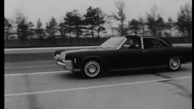 Caravan Of Stars (Ford Custom Car Caravan) - 1964