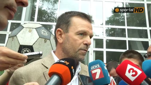 Стойчо Младенов пали свещи за ЦСКА, моли се Божков или Ганчев да дойде на "Армията" смотреть онлайн