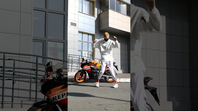 Curly Hook - Tonight ? Shuffle Dance Video ❤️ TuzelityDance