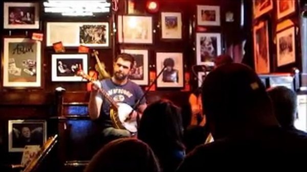 banjo at temple bar!