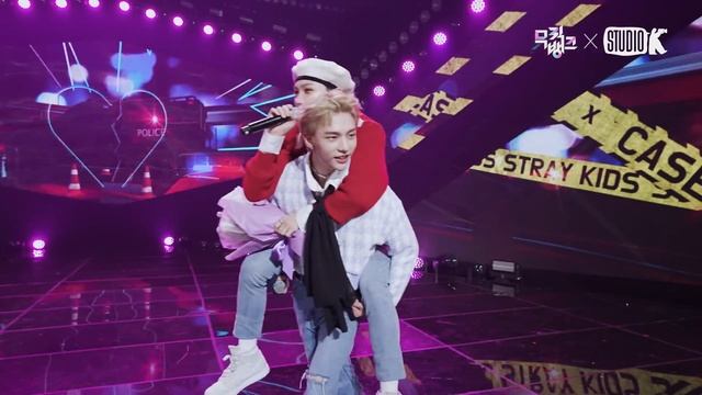 [4K] 스트레이 키즈 'CASE 143' 뮤직뱅크 1위 앵콜 직캠 (Stray Kids Encore Fancam) @MusicBank 221021 смотреть онлайн