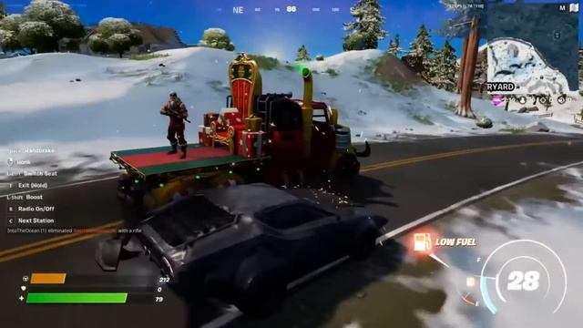 How to EASILY Collect an Item inside a Present Thrown by Sgt. Winter - Fortnite Winterfest Quest смотреть онлайн