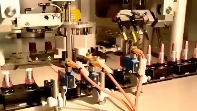 Изготовление помады Oriflame смотреть онлайн