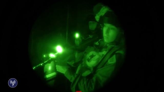 IDF soldiers arrest senior Hamas official Hassan Yousef смотреть онлайн