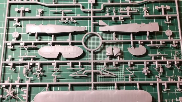 Обзор сборной модели 72243 У-2/По-2ВС, Советский легкий ночной бомбардировщик|U-2/Po-2 смотреть онлайн