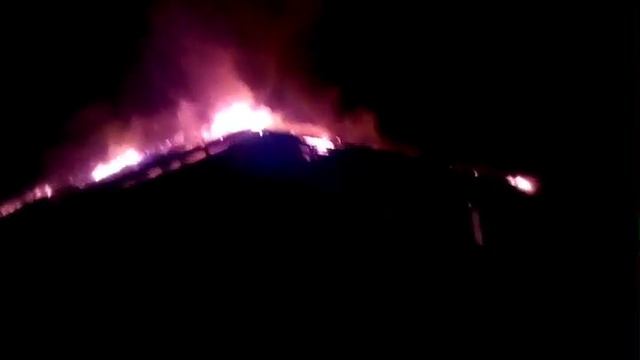 «Очевидцы: «В Пермском крае от удара молнии загорелся дом!» смотреть онлайн