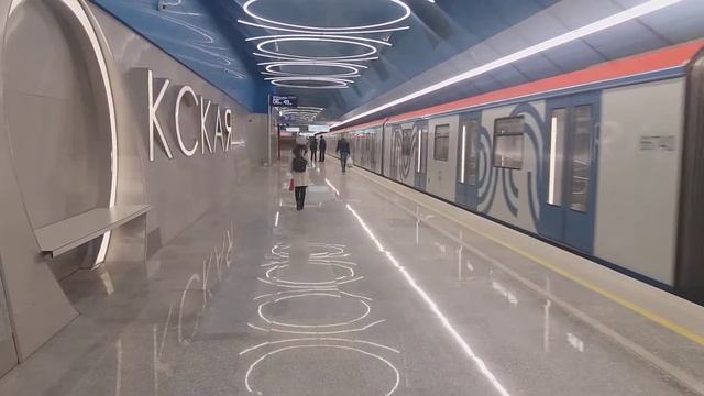 Поезд Москва 2019 отправляется со станции Окская смотреть онлайн