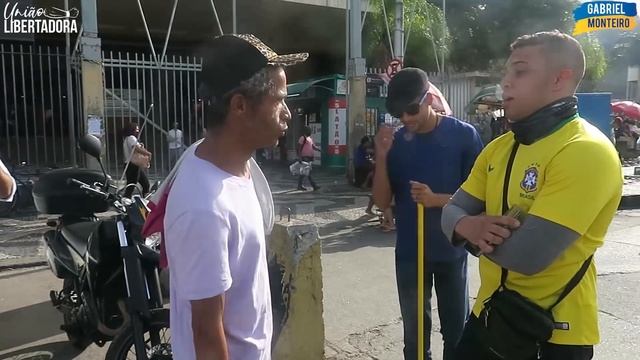 FORAM ROUBAR COMIGO, NÃO SABIAM QUE EU ERA PM! VOCÊ FARIA MAL A UM CEGO? смотреть онлайн