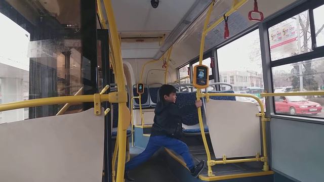 Бекони не знает куда девать энергию 🙋♂️🙋♂️ смотреть онлайн