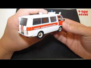 Про МАШИНКИ РАФ 2203 "РАФИК" СКОРАЯ ПОМОЩЬ как разобрать модель 1:43.Что внутри машинки?