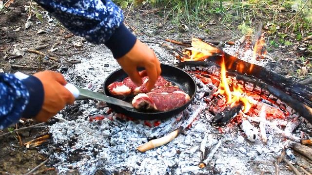 Стейк Рибай в лесу Занятия для мужчин! смотреть онлайн